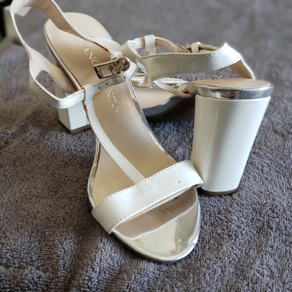 Women's Shoes - Picture 1 of 2